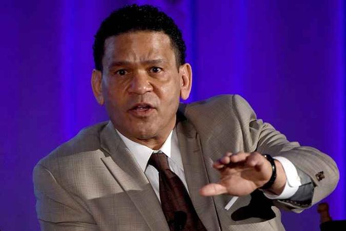 Benny Medina é conhecido por ser agente de famosas como Jennifer López(foto: AFP/KEVIN WINTER) Benny Medina é conhecido por ser agente de famosas como Jennifer López(foto: AFP/KEVIN WINTER)