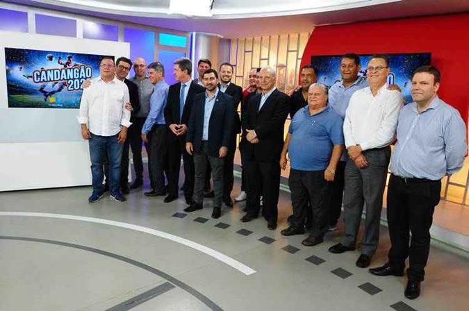 Representantes dos clubes, da FFDF e da TV Brasília (foto: Carlos Vieira/CB/D.A. Press) Representantes dos clubes, da FFDF e da TV Brasília (foto: Carlos Vieira/CB/D.A. Press)