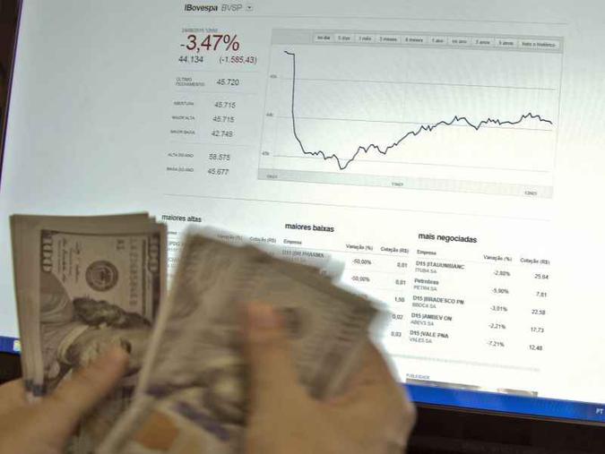 Entre os destaques de 2017 estão a Usiminas (122%), Estácio (111%), Rumo (111%), Localiza (107%) e Bradespar (105%). No lado negativo, BRF (-24%), CSN (-23%) e CPFL Energia (-23%) desapontaram. (foto: VANDERLEI ALMEIDA) Entre os destaques de 2017 estão a Usiminas (122%), Estácio (111%), Rumo (111%), Localiza (107%) e Bradespar (105%). No lado negativo, BRF (-24%), CSN (-23%) e CPFL Energia (-23%) desapontaram. (foto: VANDERLEI ALMEIDA)
