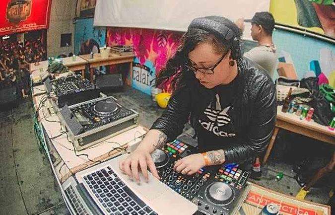 DJ Athena: falta de espaço em eventos produzidos por homens(foto: JP Rodrigues / Divulgação) DJ Athena: falta de espaço em eventos produzidos por homens(foto: JP Rodrigues / Divulgação)