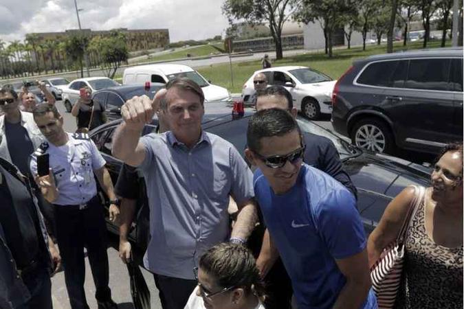 Para o grupo que recebeu no Alvorada, Bolsonaro garantiu que Guedes e Moro ficam com ele até o fim do mandato. Presidente voltou a atacar a imprensa e a alfinetar o governador Witzel(foto: Valter Campanato/Agência Brasil) Para o grupo que recebeu no Alvorada, Bolsonaro garantiu que Guedes e Moro ficam com ele até o fim do mandato. Presidente voltou a atacar a imprensa e a alfinetar o governador Witzel(foto: Valter Campanato/Agência Brasil)
