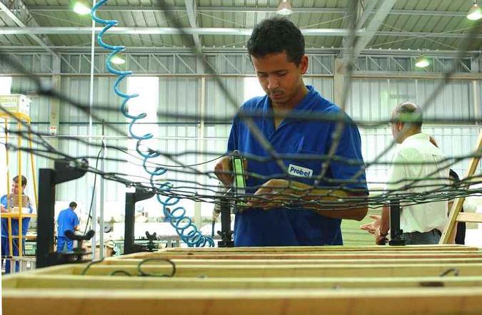 A CNI prevê que o consumo das famílias, com expectativa de alta de 1,5%, seja a principal motivação da expansão do PIB neste ano(foto: Edílson Rodrigues/CB/D.A Press) A CNI prevê que o consumo das famílias, com expectativa de alta de 1,5%, seja a principal motivação da expansão do PIB neste ano(foto: Edílson Rodrigues/CB/D.A Press)