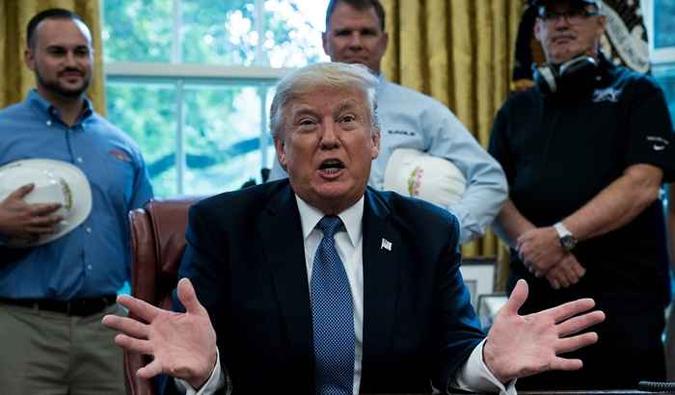Presidente americano Donald Trump(foto: Brendan SmialowskBI / AFP /i) Presidente americano Donald Trump(foto: Brendan SmialowskBI / AFP /i)
