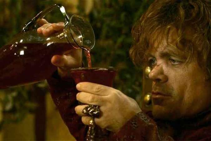 O vinho tem papel importante na série, que já conta com uma linha exclusiva de cervejas(foto: HBO/Reprodução) O vinho tem papel importante na série, que já conta com uma linha exclusiva de cervejas(foto: HBO/Reprodução)