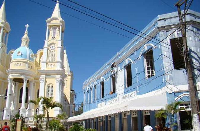 A Catedral de São Sebastião é motivo de orgulho para os moradores. Com estilo barroco, tem vista para o belo mar da Bahia(foto: Alfredo Duraes/EM/D.A Press - 7/7/11 ) A Catedral de São Sebastião é motivo de orgulho para os moradores. Com estilo barroco, tem vista para o belo mar da Bahia(foto: Alfredo Duraes/EM/D.A Press - 7/7/11 )
