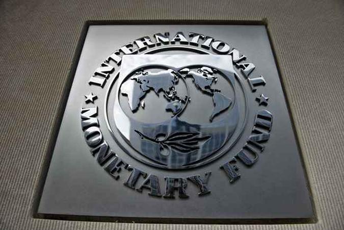 Segundo o FMI, melhorar as tensões comerciais entre EUA e China diminuiu incertezas mas uma desaceleração acentuada na Índia está criando um obstáculo em todo o mundo(foto: Brendan SMIALOWSKI / AFP) Segundo o FMI, melhorar as tensões comerciais entre EUA e China diminuiu incertezas mas uma desaceleração acentuada na Índia está criando um obstáculo em todo o mundo(foto: Brendan SMIALOWSKI / AFP)