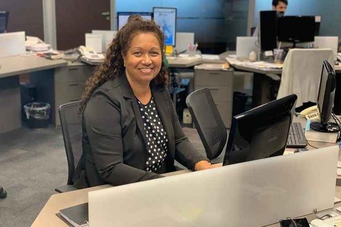 Fábia tem 56 anos e começou a cursar direito aos 52. Há cerca de um mês, é estagiária de um escritório(foto: Arquivo Pessoal) Fábia tem 56 anos e começou a cursar direito aos 52. Há cerca de um mês, é estagiária de um escritório(foto: Arquivo Pessoal)