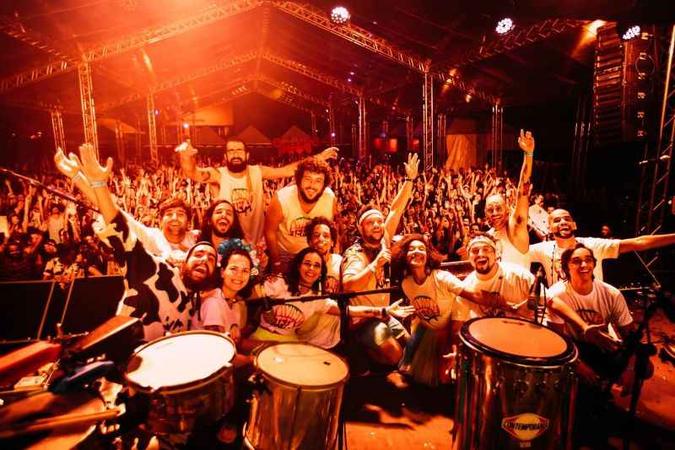 O bloco Divinas Tetas é um dos que vai animar a folia no Setor Comercial Sul(foto: Thais Mallon/Divulgação) O bloco Divinas Tetas é um dos que vai animar a folia no Setor Comercial Sul(foto: Thais Mallon/Divulgação)