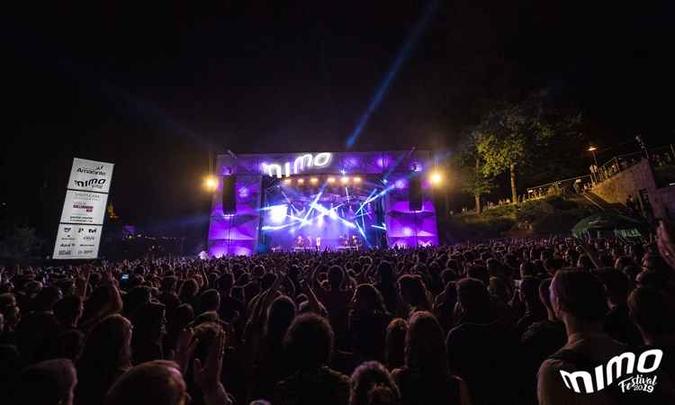 Ao longo de 16 anos, já passaram mais de um milhão e setecentas mil pessoas pelo festival(foto: Lino Silva/Divulgação) Ao longo de 16 anos, já passaram mais de um milhão e setecentas mil pessoas pelo festival(foto: Lino Silva/Divulgação)