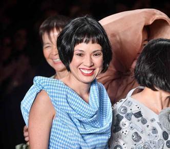 Fernanda Yamamoto mesclou o casting de modelos com habitantes da comunidade Yuba e artistas(foto: Agência Fotosite) Fernanda Yamamoto mesclou o casting de modelos com habitantes da comunidade Yuba e artistas(foto: Agência Fotosite)