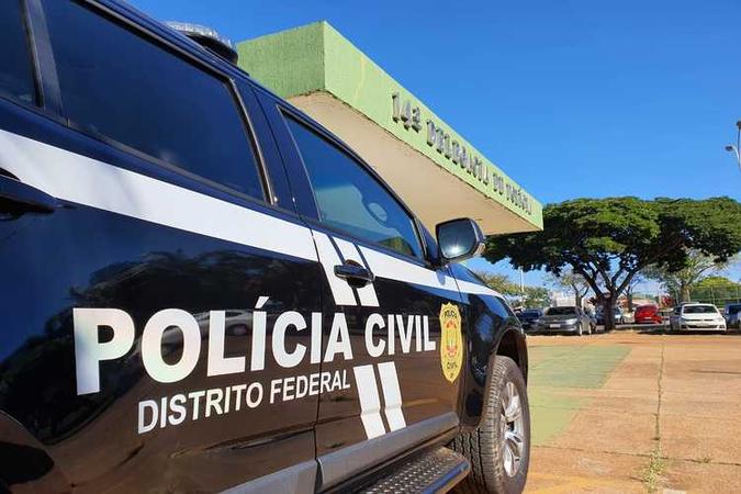 Policiais prenderam o suspeito na manhã desta terça-feira (2/6)(foto: PCDF/Divulgação) Policiais prenderam o suspeito na manhã desta terça-feira (2/6)(foto: PCDF/Divulgação)