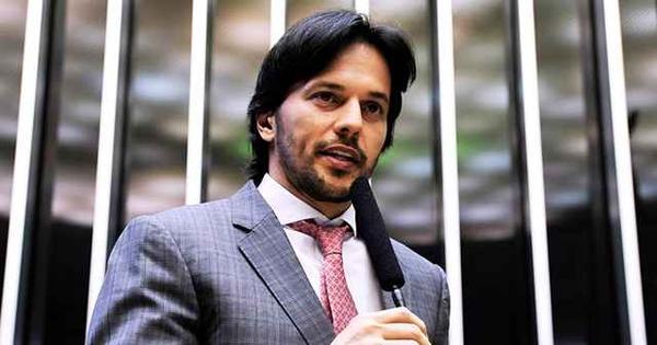 Bolsonaro recria Minist&eacute;rio das Comunica&ccedil;&otilde;es com genro de Silvio Santos