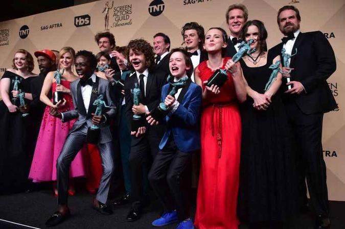 Elenco de 'Stranger things' em premiação(foto: AFP / FREDERIC J. BROWN) Elenco de 'Stranger things' em premiação(foto: AFP / FREDERIC J. BROWN)