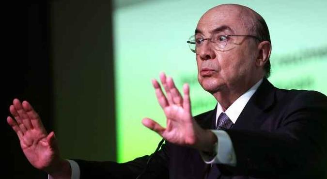 Meirelles destacou que o consumo familiar voltou a crescer entre abril e junho, depois de nove trimestres de retração(foto: Jose Cruz/CB/D.A Press) Meirelles destacou que o consumo familiar voltou a crescer entre abril e junho, depois de nove trimestres de retração(foto: Jose Cruz/CB/D.A Press)