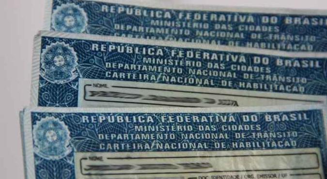 O prazo da suspensão varia de acordo com a gravidade da multa ou reincidência de suspensão(foto: Detran/Divulgação) O prazo da suspensão varia de acordo com a gravidade da multa ou reincidência de suspensão(foto: Detran/Divulgação)