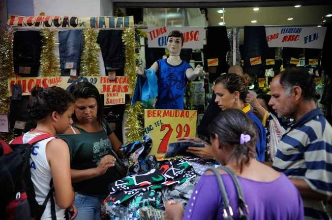 Os preços são o principal critério apontado na escolha da compra e foram mencionados por 49% dos entrevistados(foto: Arquivo/Agência Brasil ) Os preços são o principal critério apontado na escolha da compra e foram mencionados por 49% dos entrevistados(foto: Arquivo/Agência Brasil )