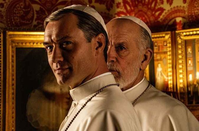Primeira imagem da nova série The new pope estrelando Jude Law e John Malkovich(foto: FOX Premium/Divulgação) Primeira imagem da nova série The new pope estrelando Jude Law e John Malkovich(foto: FOX Premium/Divulgação)