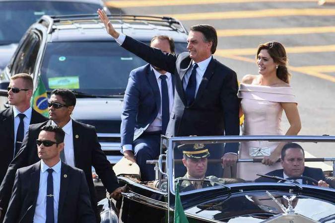 Bolsonaro galvanizou o antiesquerdismo, mas tem pecado, segundo os críticos, pela autossuficiência política(foto: Evaristo Sa/AFP - 7/9/19 ) Bolsonaro galvanizou o antiesquerdismo, mas tem pecado, segundo os críticos, pela autossuficiência política(foto: Evaristo Sa/AFP - 7/9/19 )