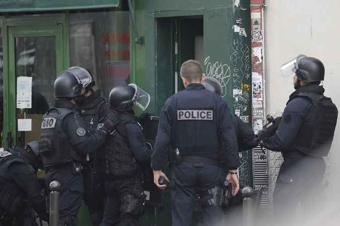 A polícia por enquanto descarta a hipótese de atentado terrorista.(foto: THOMAS SAMSON / AFP) A polícia por enquanto descarta a hipótese de atentado terrorista.(foto: THOMAS SAMSON / AFP)