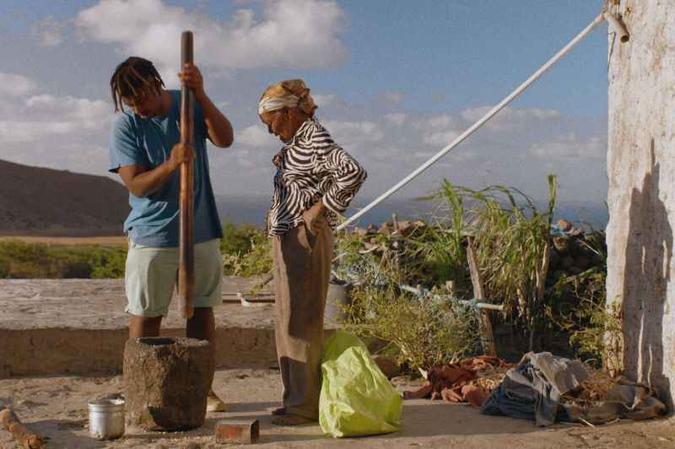 Djon África: estreitamento de laços entre Brasil e Portugal (foto: Terratreme Filmes/Divulgação) Djon África: estreitamento de laços entre Brasil e Portugal (foto: Terratreme Filmes/Divulgação)