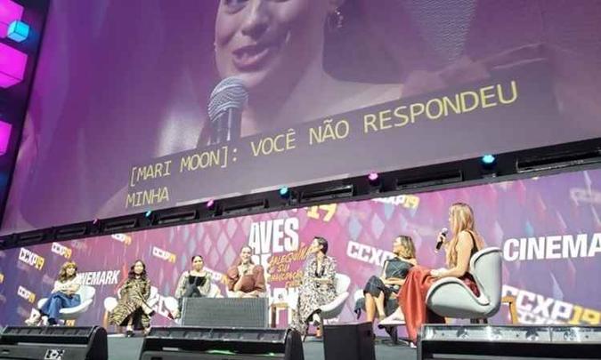 Durante quatro dias, a convenção recebeu pessoas de diferentes locais do Brasil e com uma sede em comum: a de colocar para fora seus gostos(foto: Warner Bros. Pictures/Divulgação) Durante quatro dias, a convenção recebeu pessoas de diferentes locais do Brasil e com uma sede em comum: a de colocar para fora seus gostos(foto: Warner Bros. Pictures/Divulgação)