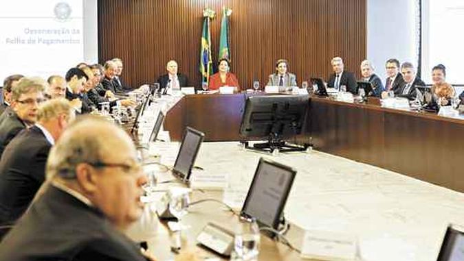Encontro no Palácio do Planalto, que durou cerca de três horas, foi marcado pela descontração e cordialidade, segundo informaram os convidados(foto: Roberto Stuckert Filho/PR) Encontro no Palácio do Planalto, que durou cerca de três horas, foi marcado pela descontração e cordialidade, segundo informaram os convidados(foto: Roberto Stuckert Filho/PR)