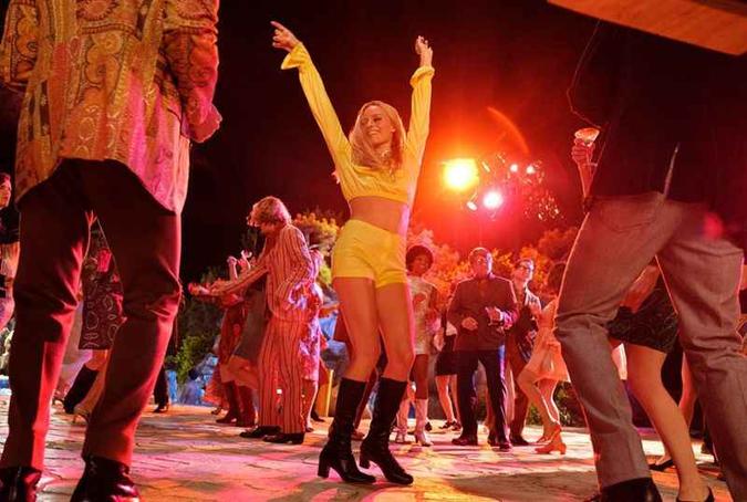 Margot Robbie representa a vitalidade e o carisma da eterna atriz Sharon Tate, massacrada em crime executado em 1969(foto: Sony Pictures/Divulgação) Margot Robbie representa a vitalidade e o carisma da eterna atriz Sharon Tate, massacrada em crime executado em 1969(foto: Sony Pictures/Divulgação)