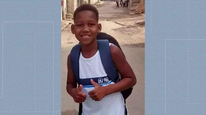 Resultado de imagem para fotos Mais um caso: estudante de 11 anos é atingida por bala perdida no Rio
