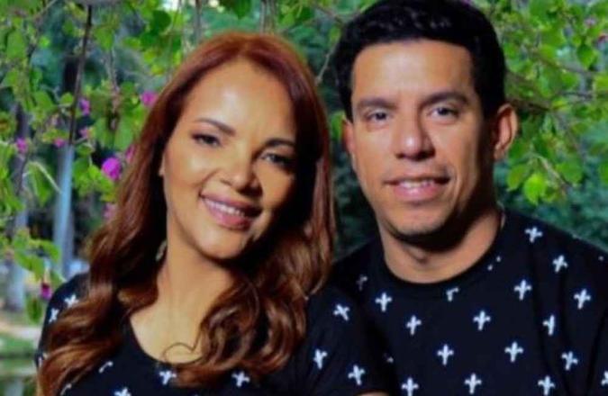 Flordelis e Anderson, assassinado com 15 tiros na madrugada de domingo(foto: Reprodução) Flordelis e Anderson, assassinado com 15 tiros na madrugada de domingo(foto: Reprodução)