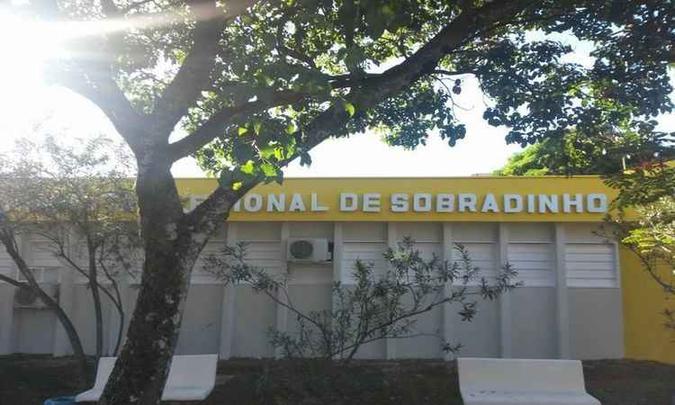 A decisão foi anunciada pelo governador Ibaneis Rocha, na terça-feira (14/5), após a repercussão da morte de uma jovem que não conseguiu atendimento na unidade de saúde(foto: Crédito: Reprodução/Internet) A decisão foi anunciada pelo governador Ibaneis Rocha, na terça-feira (14/5), após a repercussão da morte de uma jovem que não conseguiu atendimento na unidade de saúde(foto: Crédito: Reprodução/Internet)