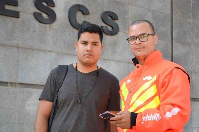 No aplicativo, eu consigo fazer R$ 4 mil por mês e sustentar a minha família. Posso fazer o meu horário e ir embora assim que eu completar a minha meta pessoal No aplicativo, eu consigo fazer R$ 4 mil por mês e sustentar a minha família. Posso fazer o meu horário e ir embora assim que eu completar a minha meta pessoal