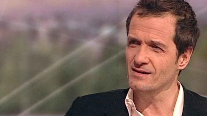 1) A mão do sucesso: Talvez tão importante quanto a própria autora J.K. Rowlings, David Heyman foi o grande nome por trás do sucesso cinematográfico da história fantástica. Heyman foi o responsável por levar o enredo de 'A pedra filosofal' para os estúdios da Warner, e desde então, o produtor lida com as obras de Harry Potter - inclusive atualmente, com 'Animais fantásticos'.Reprodução/BBCOnline 1) A mão do sucesso: Talvez tão importante quanto a própria autora J.K. Rowlings, David Heyman foi o grande nome por trás do sucesso cinematográfico da história fantástica. Heyman foi o responsável por levar o enredo de 'A pedra filosofal' para os estúdios da Warner, e desde então, o produtor lida com as obras de Harry Potter - inclusive atualmente, com 'Animais fantásticos'.Reprodução/BBCOnline