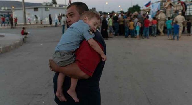Nos últimos meses, centenas de refugiados sírios retornaram do Líbano e se reinstalaram em suas casas perto de Damasco(foto: AFP) Nos últimos meses, centenas de refugiados sírios retornaram do Líbano e se reinstalaram em suas casas perto de Damasco(foto: AFP)