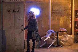 Amy Adams vive o papel de Camille Preaker, repórter criada pelo escritor Gillian Flynn e adaptada por Marti Noxon para a série(foto: HBO/Divulgação) Amy Adams vive o papel de Camille Preaker, repórter criada pelo escritor Gillian Flynn e adaptada por Marti Noxon para a série(foto: HBO/Divulgação)