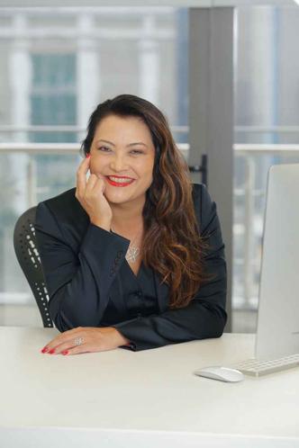 Em 'O tempo de felicidade', Flora Victoria propõe uma pausa para realinhamento(foto: Mauro Nery/Divulgação) Em 'O tempo de felicidade', Flora Victoria propõe uma pausa para realinhamento(foto: Mauro Nery/Divulgação)