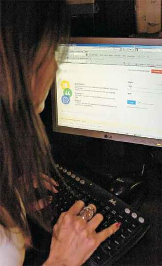 Além do ataque ao conteúdo armazenado na nuvem, a McAfee também prevê invasões a redes sociais (foto: Gladyston Rodrigues/EM/D.A PRESS 1/10/11 ) Além do ataque ao conteúdo armazenado na nuvem, a McAfee também prevê invasões a redes sociais (foto: Gladyston Rodrigues/EM/D.A PRESS 1/10/11 )