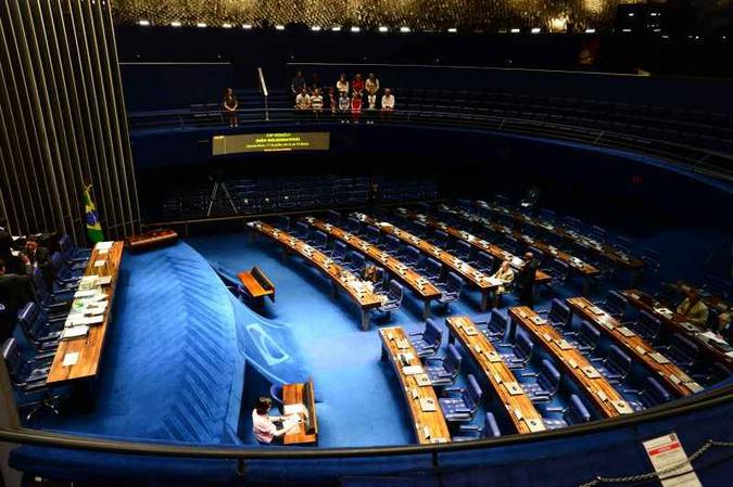 Plenário do Senado vazio: novos nomes no ano que vem (foto: Ronaldo de Oliveira/CB/D.A Press) Plenário do Senado vazio: novos nomes no ano que vem (foto: Ronaldo de Oliveira/CB/D.A Press)