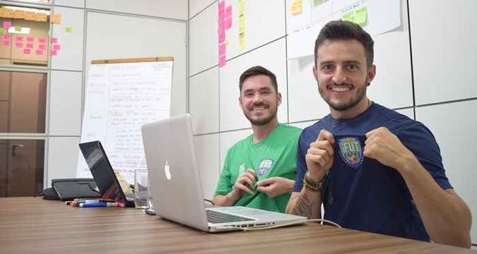 Os sócios André Miguez e Hugo Monteiro ainda não têm lucro com o negócio, mas startup já recebe investimento de aceleradora após três anos de experiência no mercado(foto: Camila de Magalhães/FAC/D.A Press) Os sócios André Miguez e Hugo Monteiro ainda não têm lucro com o negócio, mas startup já recebe investimento de aceleradora após três anos de experiência no mercado(foto: Camila de Magalhães/FAC/D.A Press)