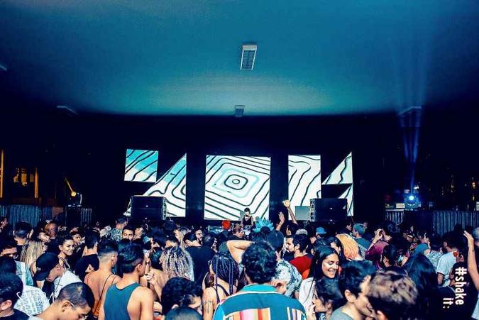 A sintra FM tem média de público de 1.000 a 1.200 pessoas no Setor Comercial Sul(foto: Lucas Las-casas/Divulgação) A sintra FM tem média de público de 1.000 a 1.200 pessoas no Setor Comercial Sul(foto: Lucas Las-casas/Divulgação)