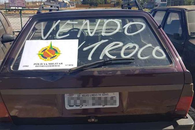Os carros roubados eram vendidos, trocados ou abandonados pela quadrilha(foto: PMDF/Divulgação) Os carros roubados eram vendidos, trocados ou abandonados pela quadrilha(foto: PMDF/Divulgação)