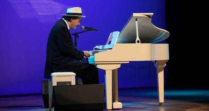 Daniel Jobim revisita repertório do avô em show amanhã no Restaurante Oliver(foto: Arquivo Pessoal) Daniel Jobim revisita repertório do avô em show amanhã no Restaurante Oliver(foto: Arquivo Pessoal)