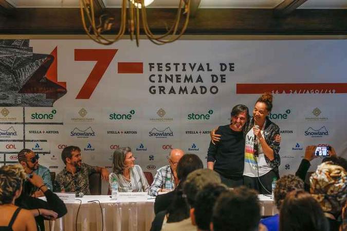 Roberta Estrela D´Alva com Paulo Miklos do filme de Brasília O homem cordial (foto: Edison Vara / Agência Pressphoto ) Roberta Estrela D´Alva com Paulo Miklos do filme de Brasília O homem cordial (foto: Edison Vara / Agência Pressphoto )