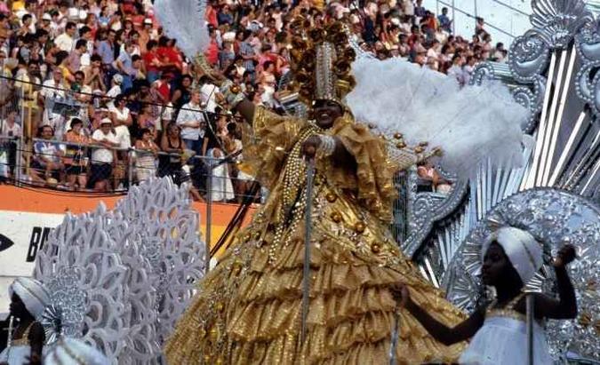 Império Serrano, com %u201CMãe baiana mãe%u201D (1983). Ficou em 3º lugar. Império Serrano, com %u201CMãe baiana mãe%u201D (1983). Ficou em 3º lugar.
