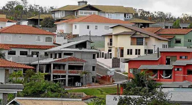 O Ville é um dos mais nobres parcelamentos do DF: legalização poderá render até R$ 100 milhões ao GDF(foto: Paulo H. Carvalho/D.A Press - 26/4/07) O Ville é um dos mais nobres parcelamentos do DF: legalização poderá render até R$ 100 milhões ao GDF(foto: Paulo H. Carvalho/D.A Press - 26/4/07)