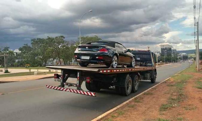 Duas BMWs foram apreendidas pelo Detran-DF em menos de 24 horas(foto: Reprodução/Detran) Duas BMWs foram apreendidas pelo Detran-DF em menos de 24 horas(foto: Reprodução/Detran)