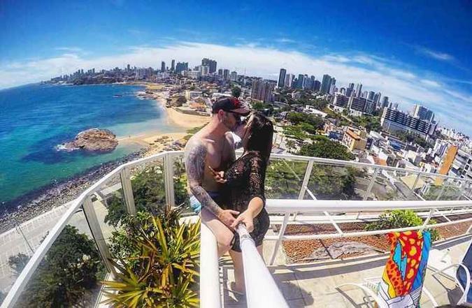 ...E o belo mar da Bahia, quando passaram a data em Salvador: sem rotina(foto: Arquivo pessoal) ...E o belo mar da Bahia, quando passaram a data em Salvador: sem rotina(foto: Arquivo pessoal)