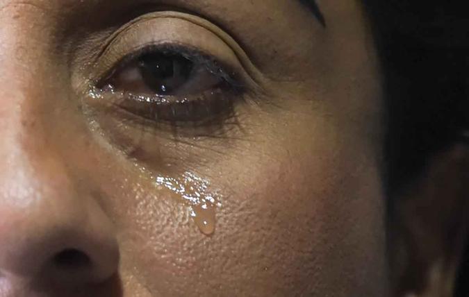 Sonia, de 35 anos, se prostitui em um bar no município de Calamar, departamento de Guaviare, na ColômbiaRaul ARBOLEDA / AFP Sonia, de 35 anos, se prostitui em um bar no município de Calamar, departamento de Guaviare, na ColômbiaRaul ARBOLEDA / AFP