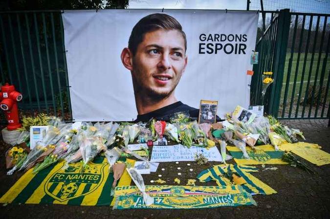 O avião que transportava o jogador argentino Emiliano Sala e o piloto David Ibbotson desapareceu quando ia de Nantes a Cardiff no dia 21 de janeiro (foto: LOIC VENANCE/AFP) O avião que transportava o jogador argentino Emiliano Sala e o piloto David Ibbotson desapareceu quando ia de Nantes a Cardiff no dia 21 de janeiro (foto: LOIC VENANCE/AFP)
