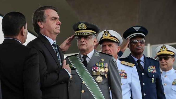 Bolsonaro durante Cerimônia Comemorativa do Dia do Exército(foto: Marcos Corrêa/PR) Bolsonaro durante Cerimônia Comemorativa do Dia do Exército(foto: Marcos Corrêa/PR)