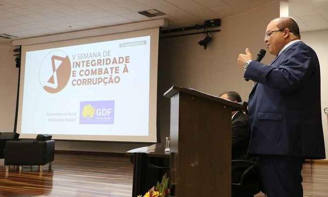 Governador destacou a necessidade de transformar a forma de prestação de serviços da administração pública do DF(foto: Renato Alves/Agência Brasília) Governador destacou a necessidade de transformar a forma de prestação de serviços da administração pública do DF(foto: Renato Alves/Agência Brasília)